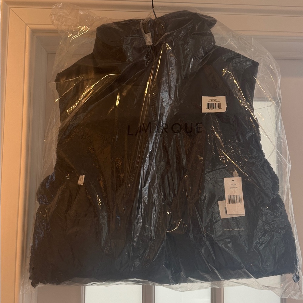 Lamarque Black Faux Leather and Fleece Vest Sz Large. Brand new! Black